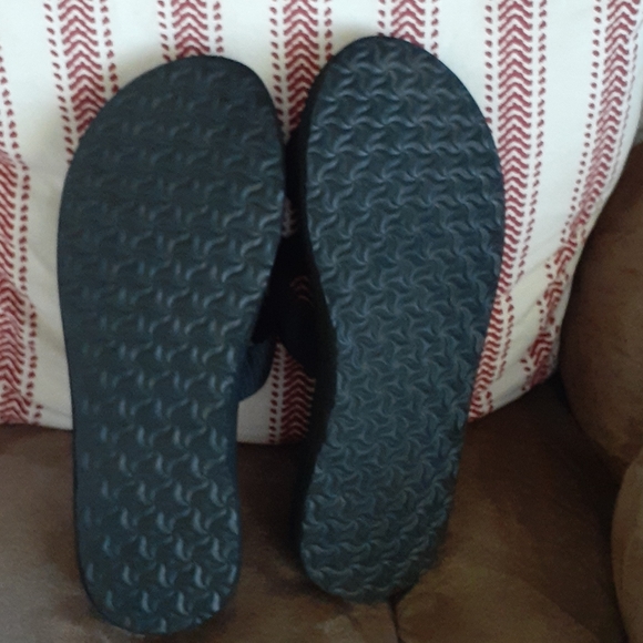 COPY - Teva sandles - Picture 3 of 4